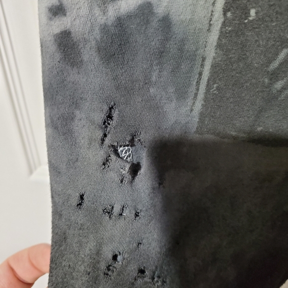 Calvin Klein Distressed Tee - Picture 3 of 5